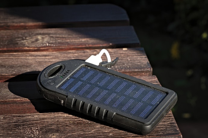 Para Usar em Lugares Remotos sem Energia Elétrica, Prefira Aparelhos com 20.000 mAh ou Mais