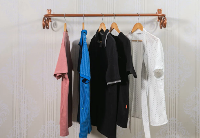 Arara de Roupas de Parede: a Melhor para Ambientes Apertados
