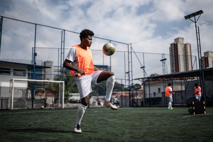 Se Quer uma Chuteira Robusta que Proteja os Pés, Escolha a Umbro Society X-Comfort
