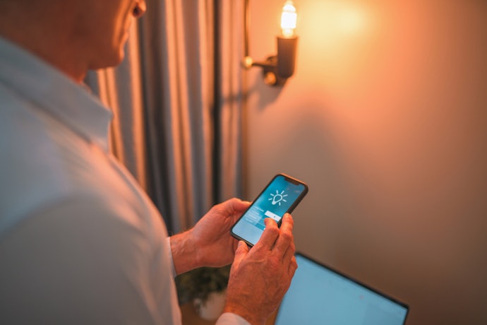 Quer Controlar a Distância e Criar Rotinas? Prefira um Modelo Compatível com Apps Globais