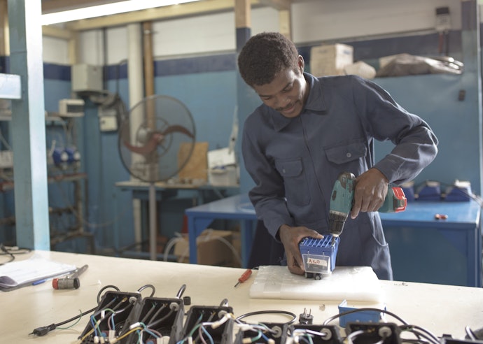 Parafusadeira sem Impacto Bosch: Para Trabalhos Domésticos e Básicos