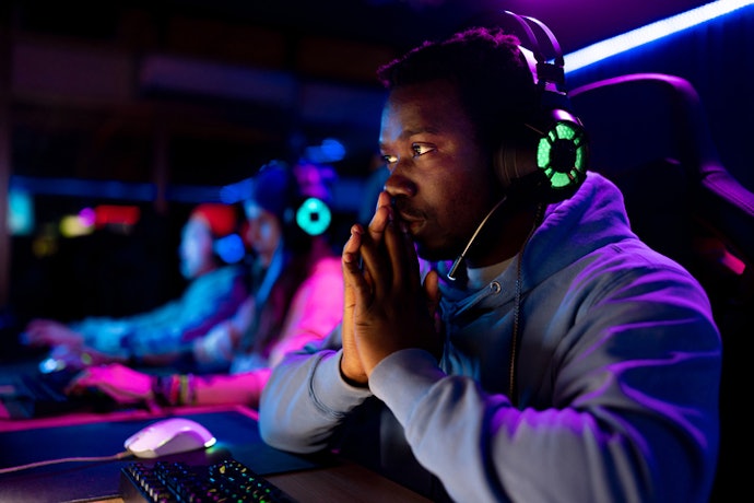 Você Precisa de Latência Zero para Jogos Competitivos? Escolha Headset Gamer com Fio