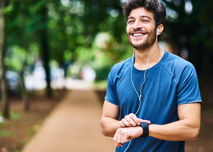Homens Esportistas: Itens para Facilitar a Prática de Exercícios