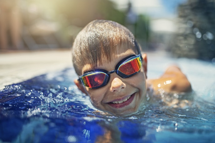 Para Usar ao Ar Livre ou com Muita Luz, Prefira Lentes Fumê, Espelhadas ou Polarizadas