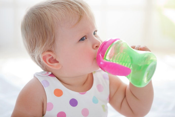 Para Introdução Alimentar, Opte pelo Copo de Transição com Bico de Silicone e Até 200 ml