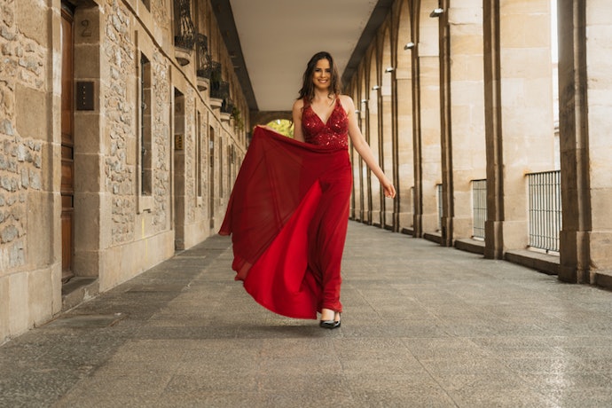 Buscando um Vestido Longo para Formatura? Prefira Modelos com Tecidos Nobres, Como o Crepe