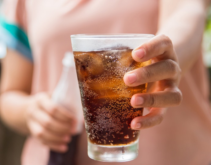Refrigerantes Tradicionais: Mais Baratos, Mas com Mais Calorias