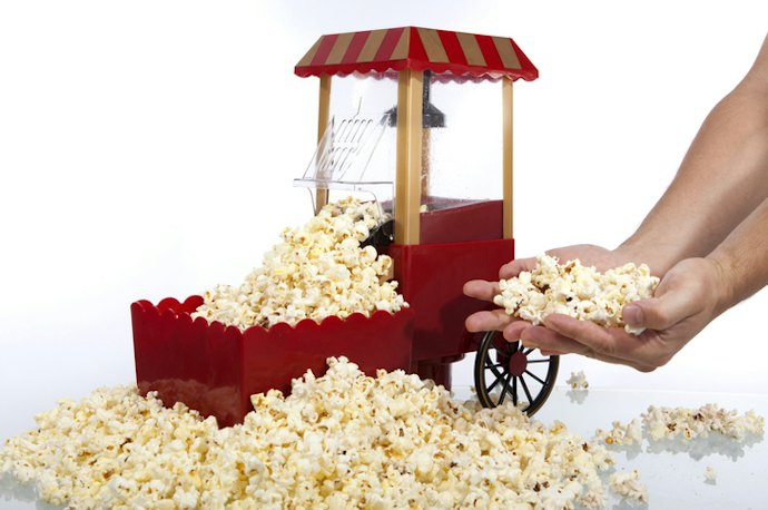 Para Decorar o Ambiente com Inspiração no Cinema, Escolha uma Pipoqueira Elétrica Retrô