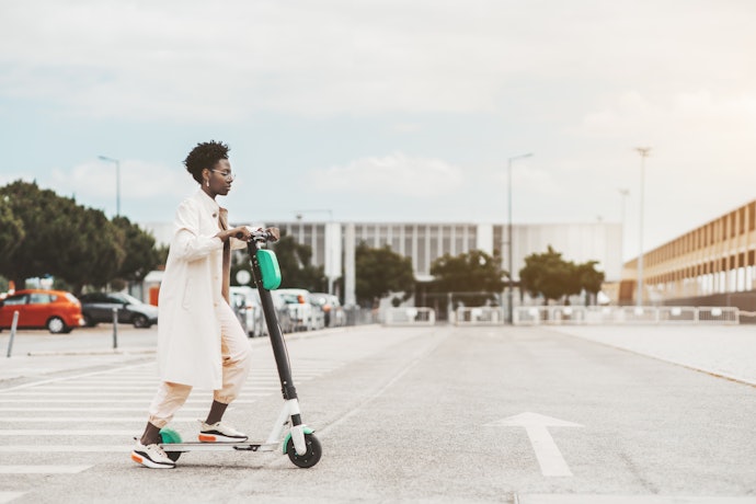 Para Pessoas com Até 90 kg ou Usar em Vias Planas, Prefira Patinete Elétrico com 350 a 500 W