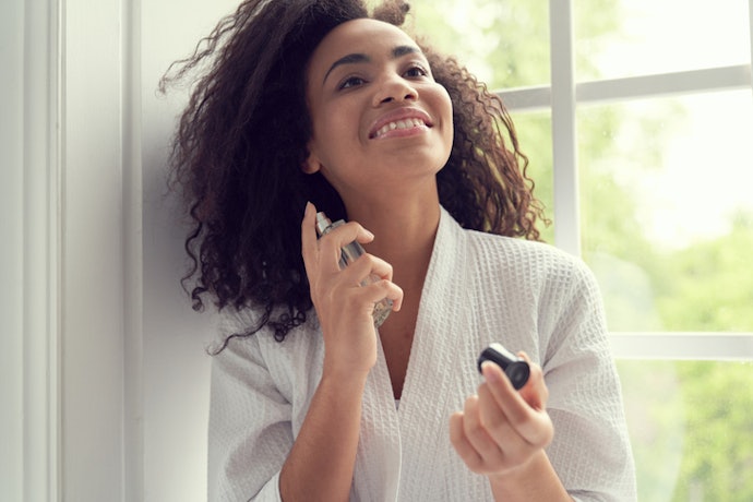 Para uma Fragrância Tipicamente Feminina, Opte Pelos Perfumes Florais ou Frutados