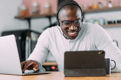 Bluetooth 5.0: Opte por Headsets com Conexões Estáveis