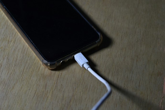 Quer um Celular Android que Carrega Mais Rápido? Escolha um Modelo com Carregamento de 90 W