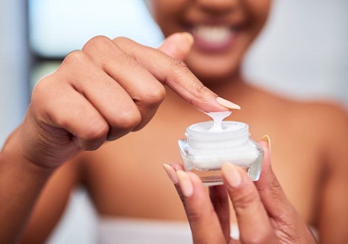 Para uma Hidratação Mais Potente à Noite, Prefira Textura Gel-Creme