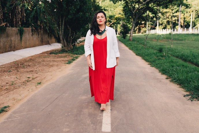 Seu Corpo É Oval? Escolha um Vestido Longo Reto ou Império