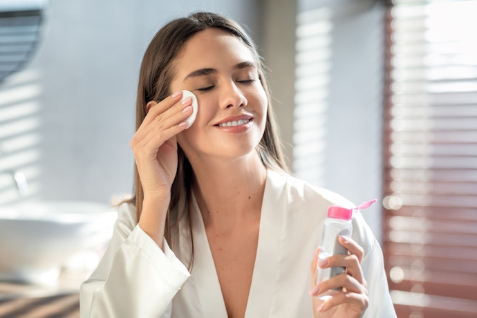 Se Possui Pele Oleosa, Mista ou com Manchas, Prefira Produtos com Niacinamida