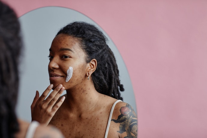 Se Sua Pele É Seca ou Sensível, Prefira Pomadas em Creme