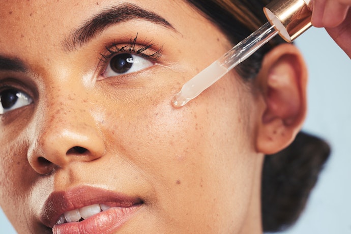 Para Pele com Manchas, Prefira Vitamina C com Ácido Tranexâmico ou Niacinamida