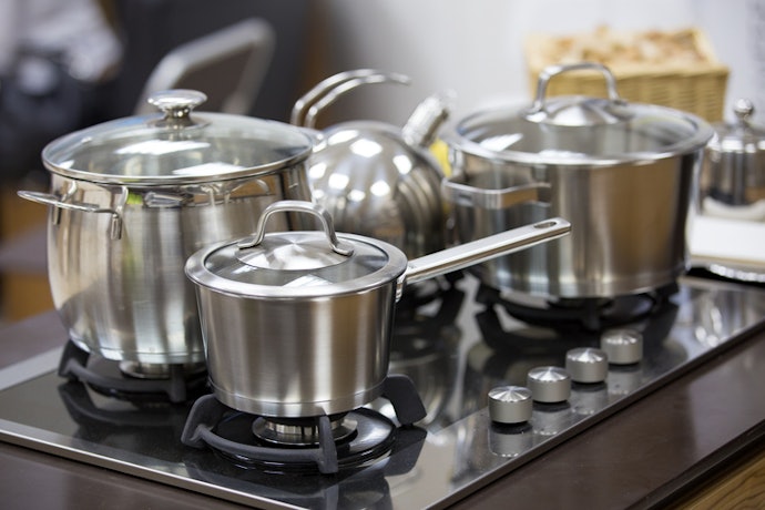 Quer uma Opção Atóxica? Escolha uma Panela de Inox ou de Vidro