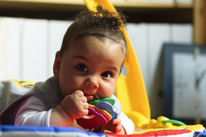 Se Quer um Brinquedo para Bebê de 3 Meses Colocar na Boca, Opte por Silicone Alimentício