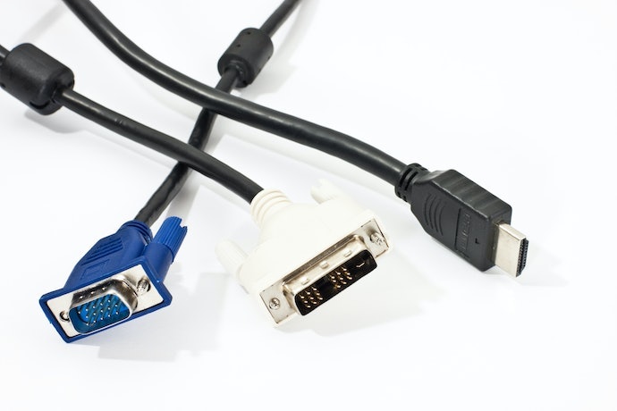 Para Conectar Tecnologias Diferentes Escolha um Cabo VGA HDMI, DVI ou USB