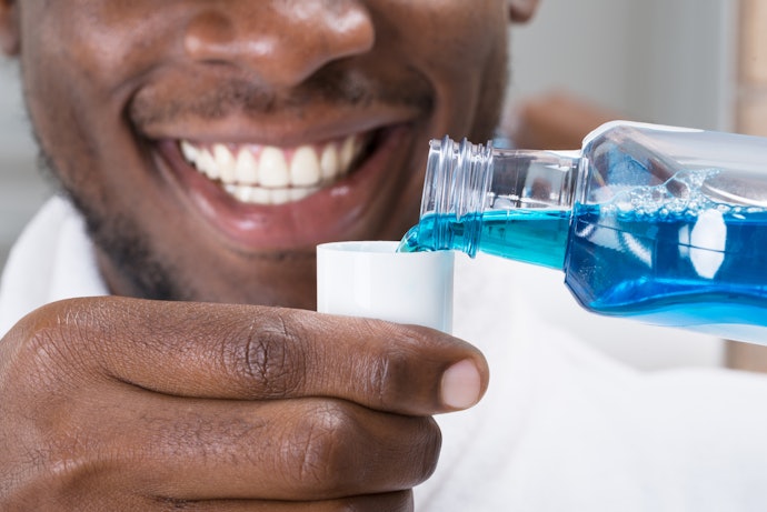 Enxaguante com Flúor: Atua na Remineralização dos Dentes