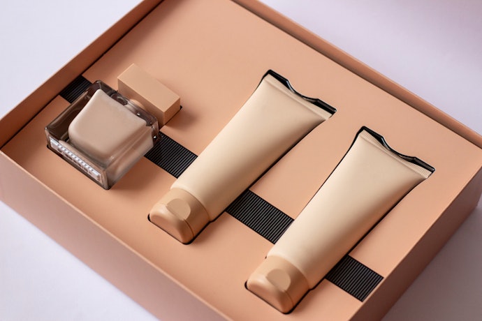 Procurando um Presente para Amigas de 30 Anos? Kits de Perfume e Hidratante