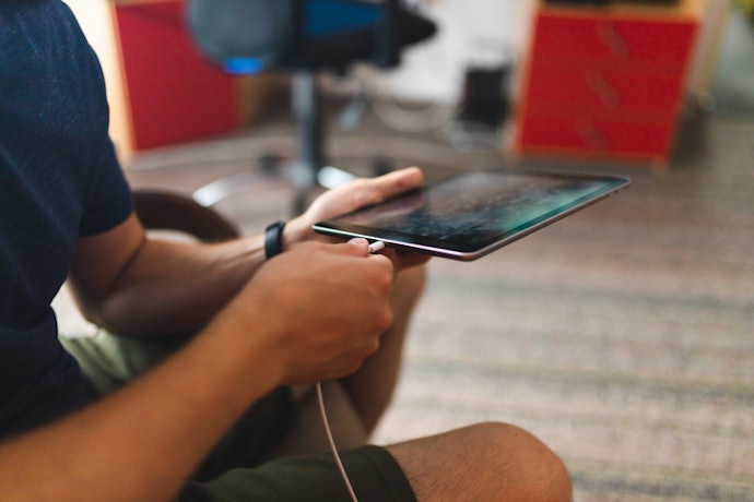 Seu Tablet Demora Muito para Carregar? Prefira um Carregador Turbo a Partir de 15 W