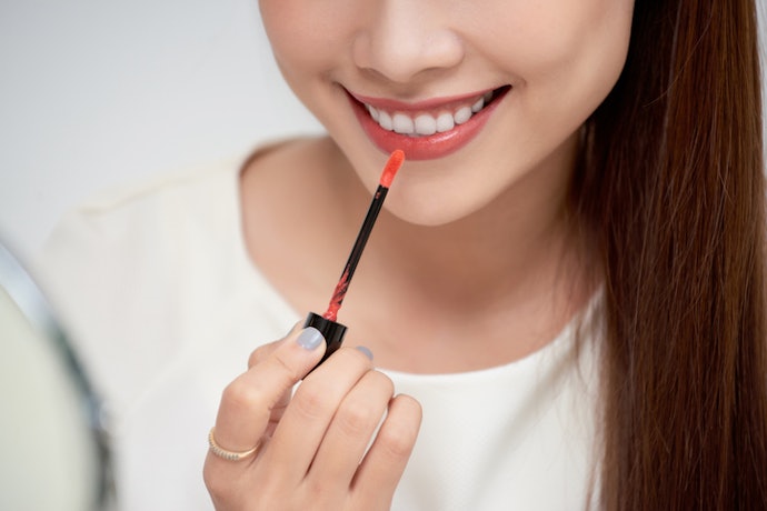 Se Busca um Lip Tint que Não Sai Fácil, Prefira Fórmulas de Longa Duração