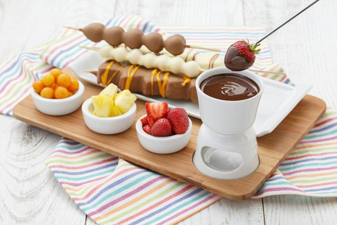 Aquecimento com Vela é Melhor para Fondue de Chocolate