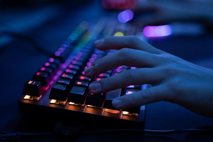 Busca Estabilidade e Menos Input Lag? Opte por um Teclado Gamer com Fio