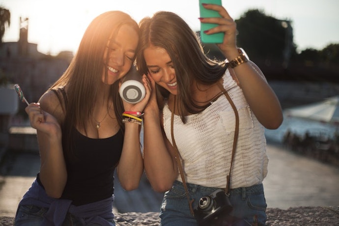 Para Ouvir Seu Som na Rua com Seus Amigos: Prefira Modelos Compactos com 10 W
